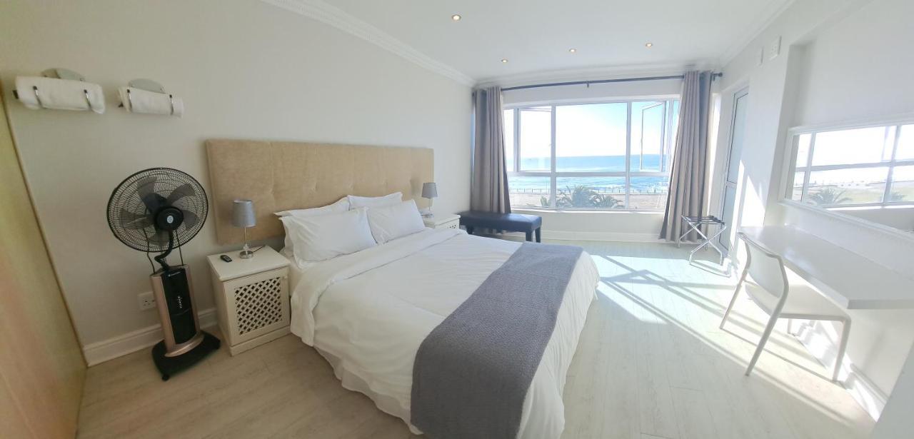 3 Bedroom Sea Facing Family Apartment Cape Town Moullie Point Exterior photo