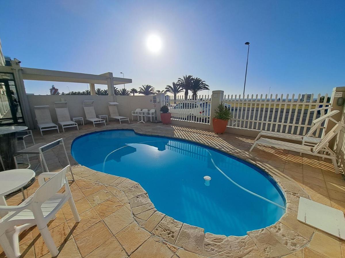 3 Bedroom Sea Facing Family Apartment Cape Town Moullie Point Exterior photo